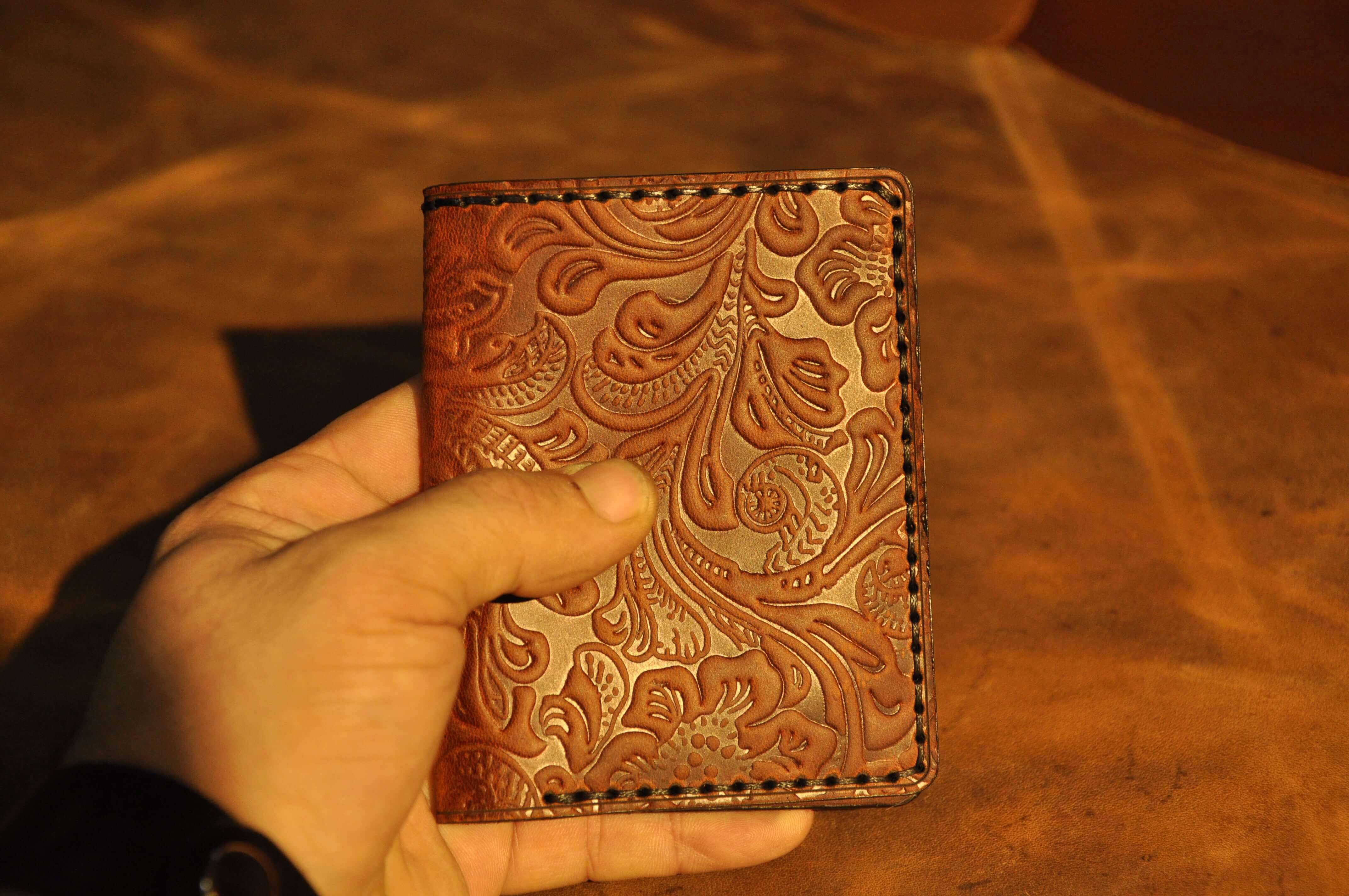 WESTERN MOTİF EL YAPIMI DERİ CÜZDAN