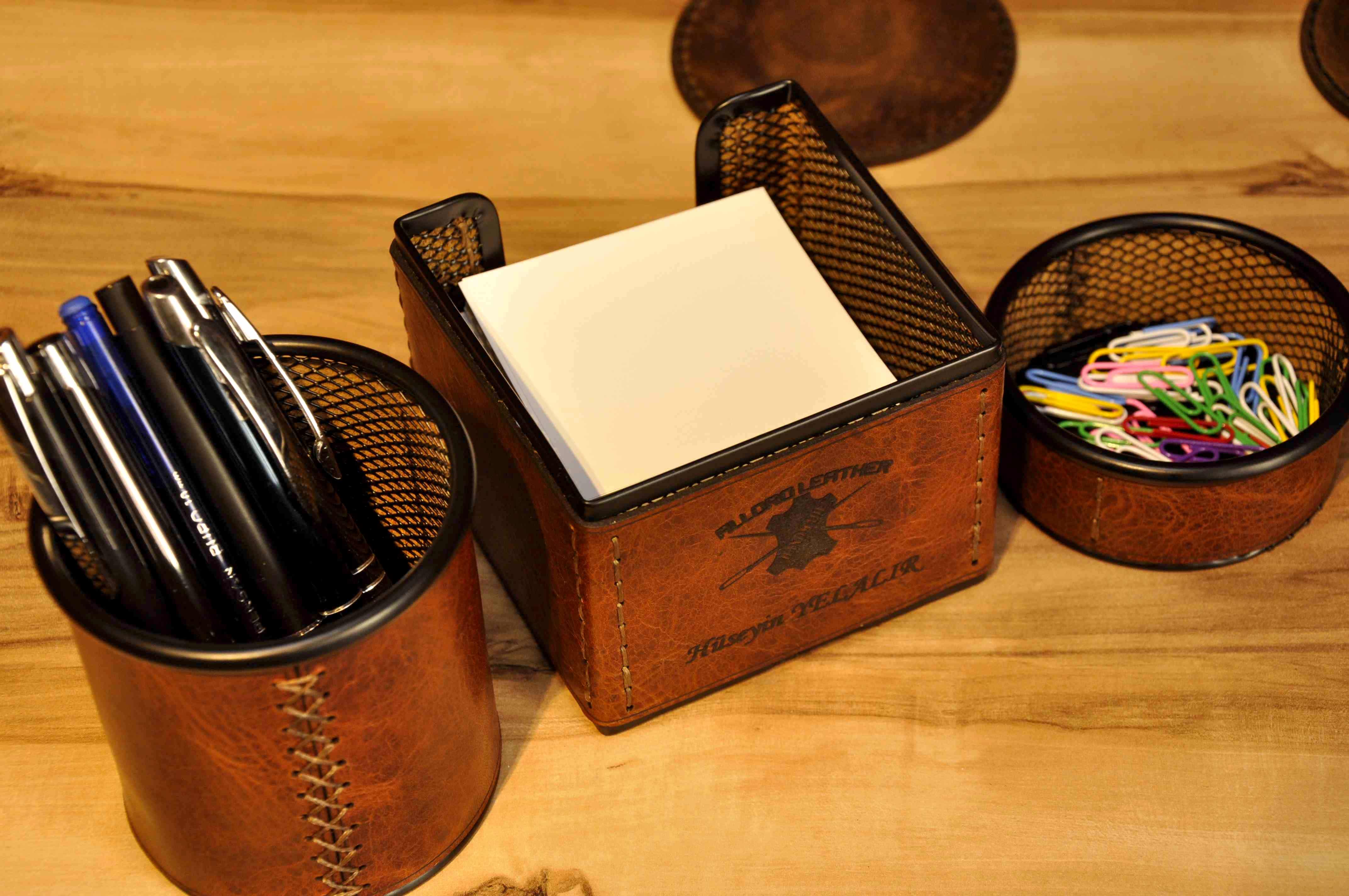 DERİ MASA ÜSTÜ SETUP