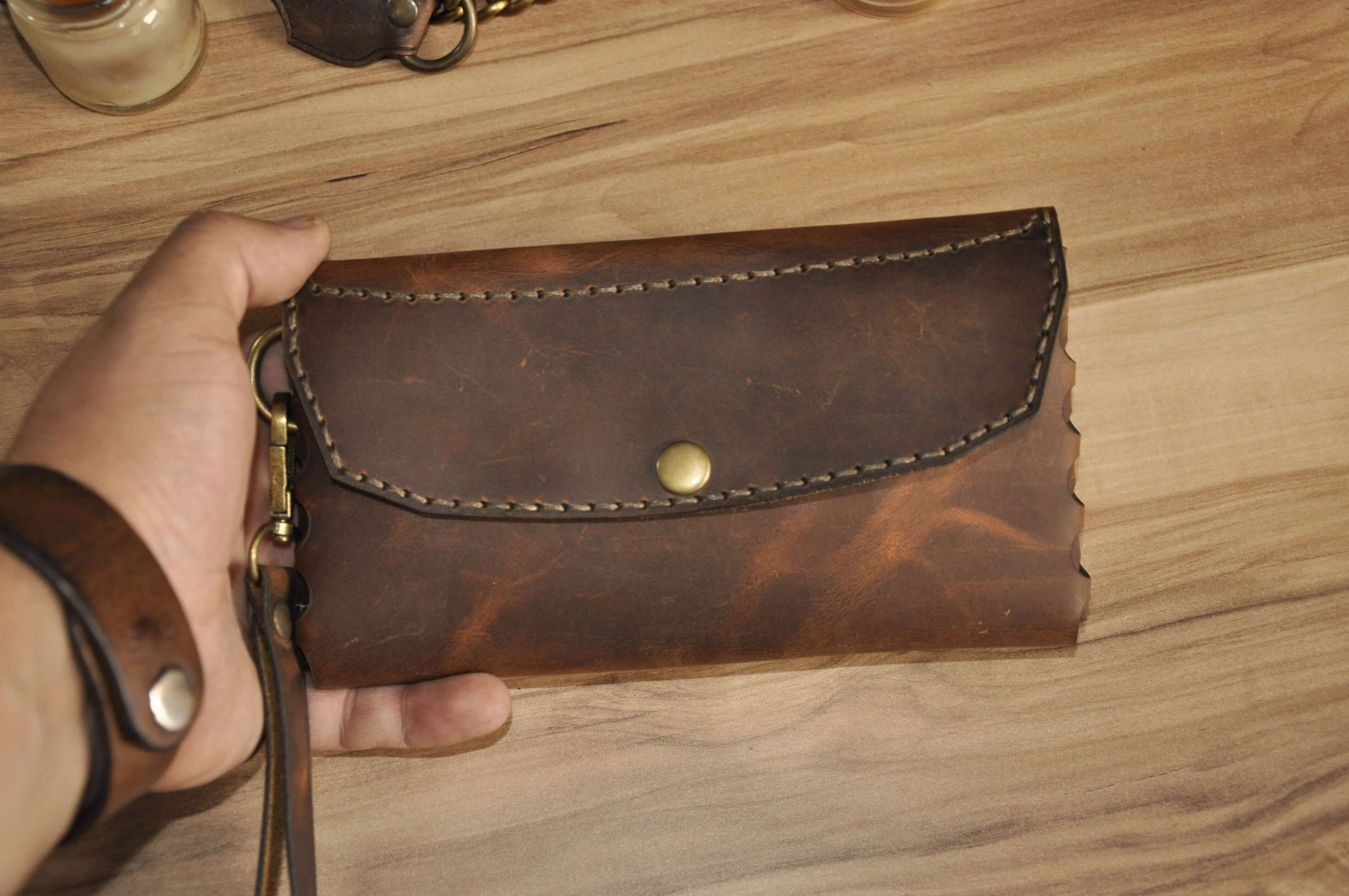 DAMASEN YATAY EL YAPIMI DERİ CÜZDAN