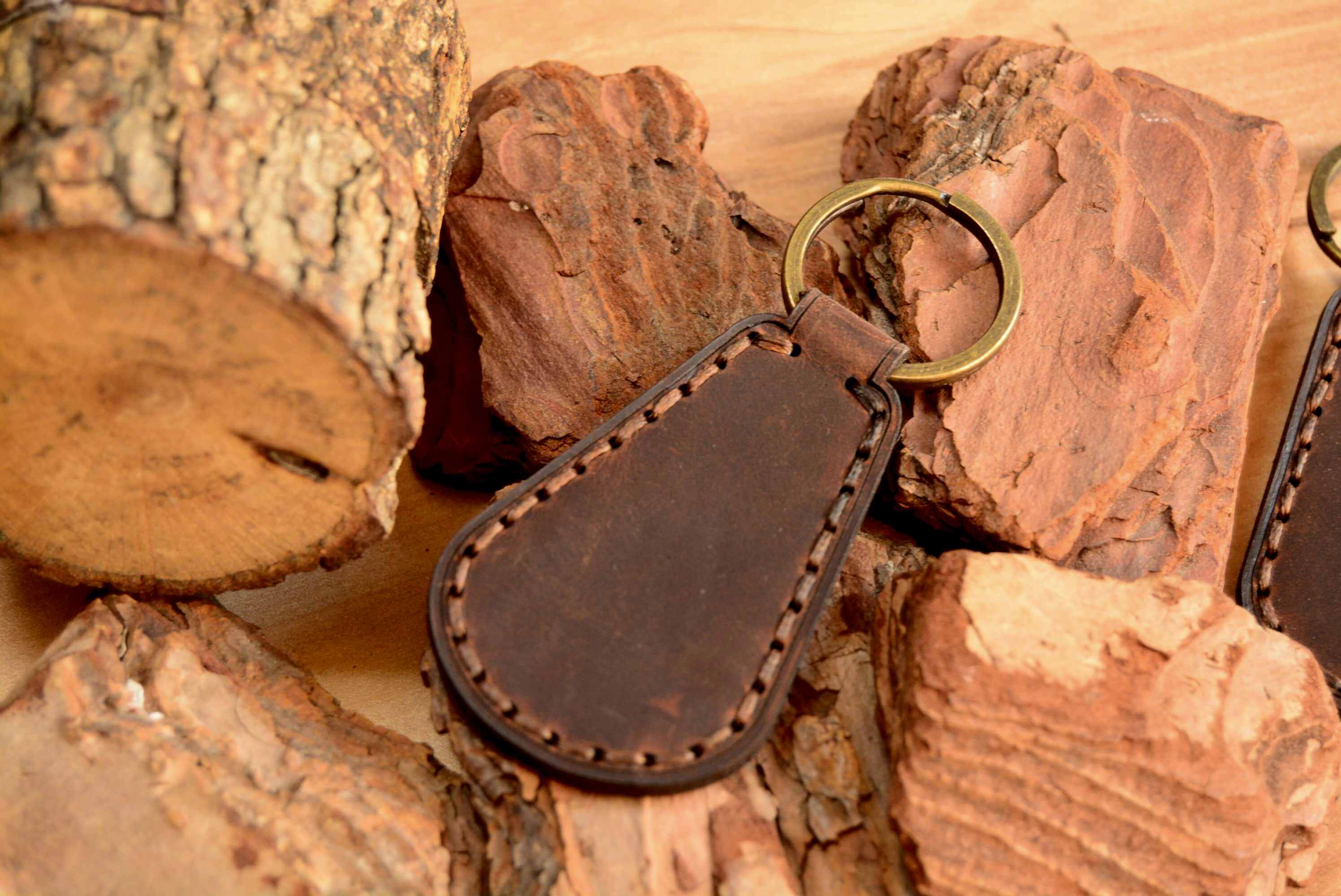 DERİ ANAHTARLIK (DİKİŞLİ) V-2