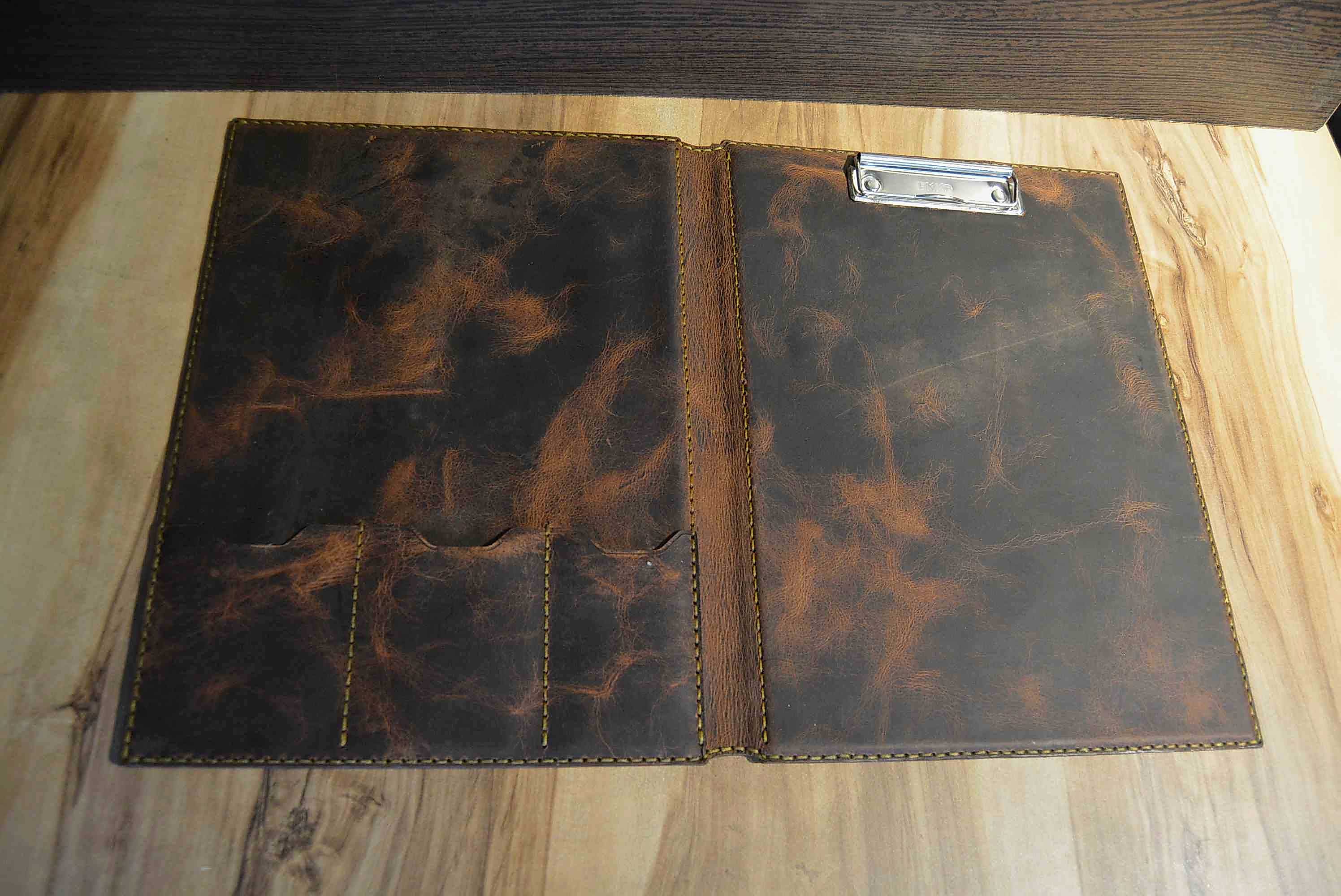 (A4) DERİ KAPAKLI SEKRETERLİK (KISKAÇLI)