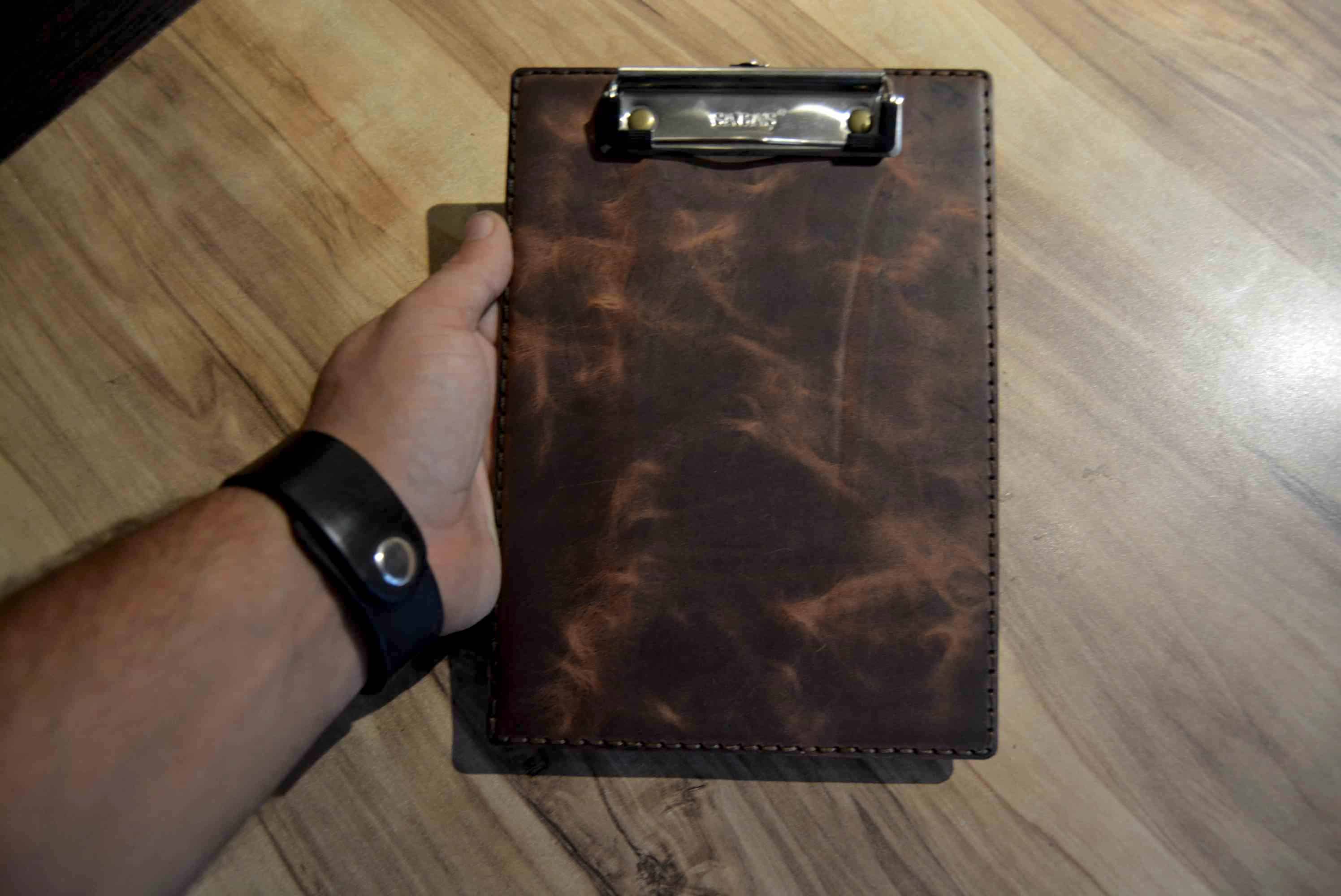 (A5) DERİ SEKRETERLİK (KISKAÇLI)