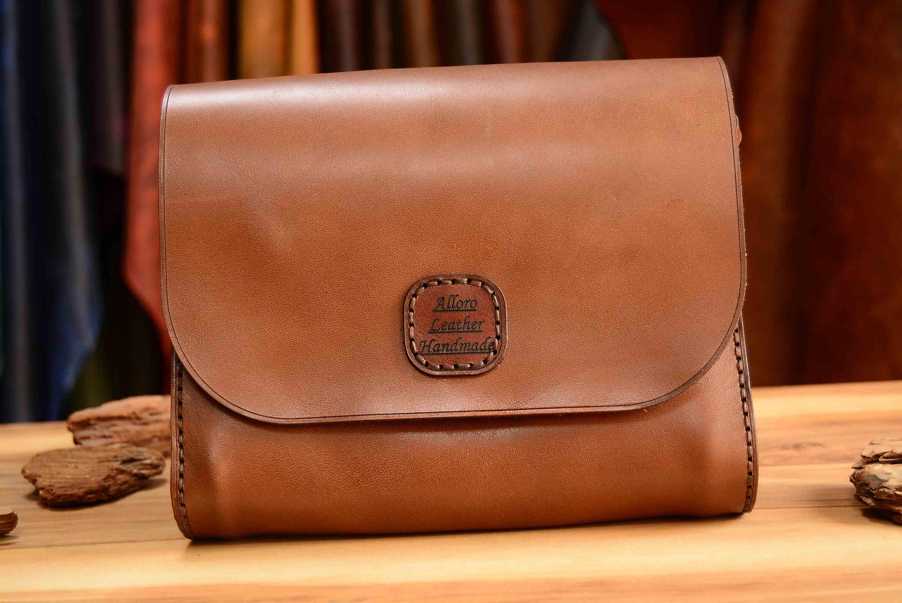 YASS EL YAPIMI DERİ OMUZ ÇANTASI