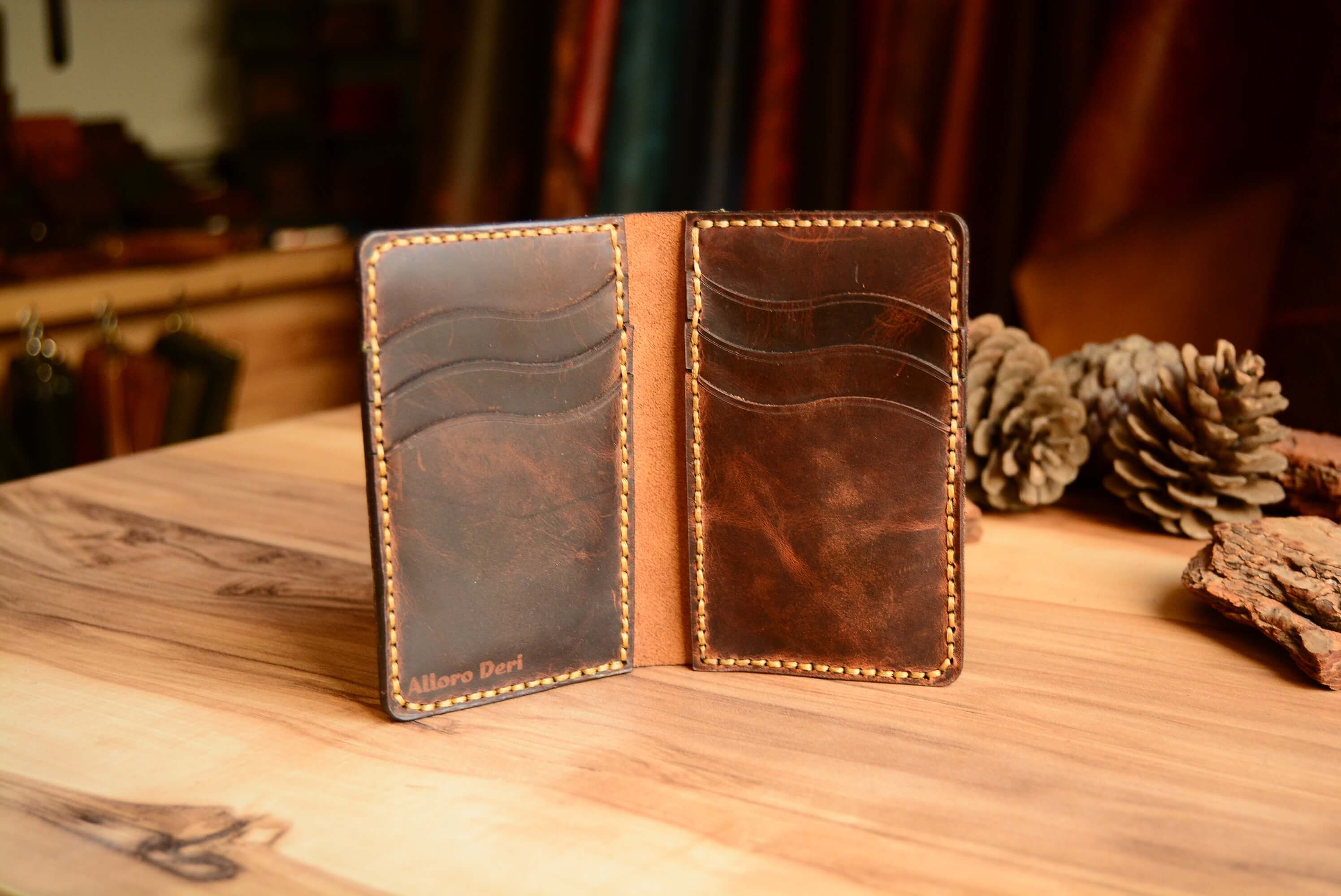 DİKEY KISA DERİ KARTLIK