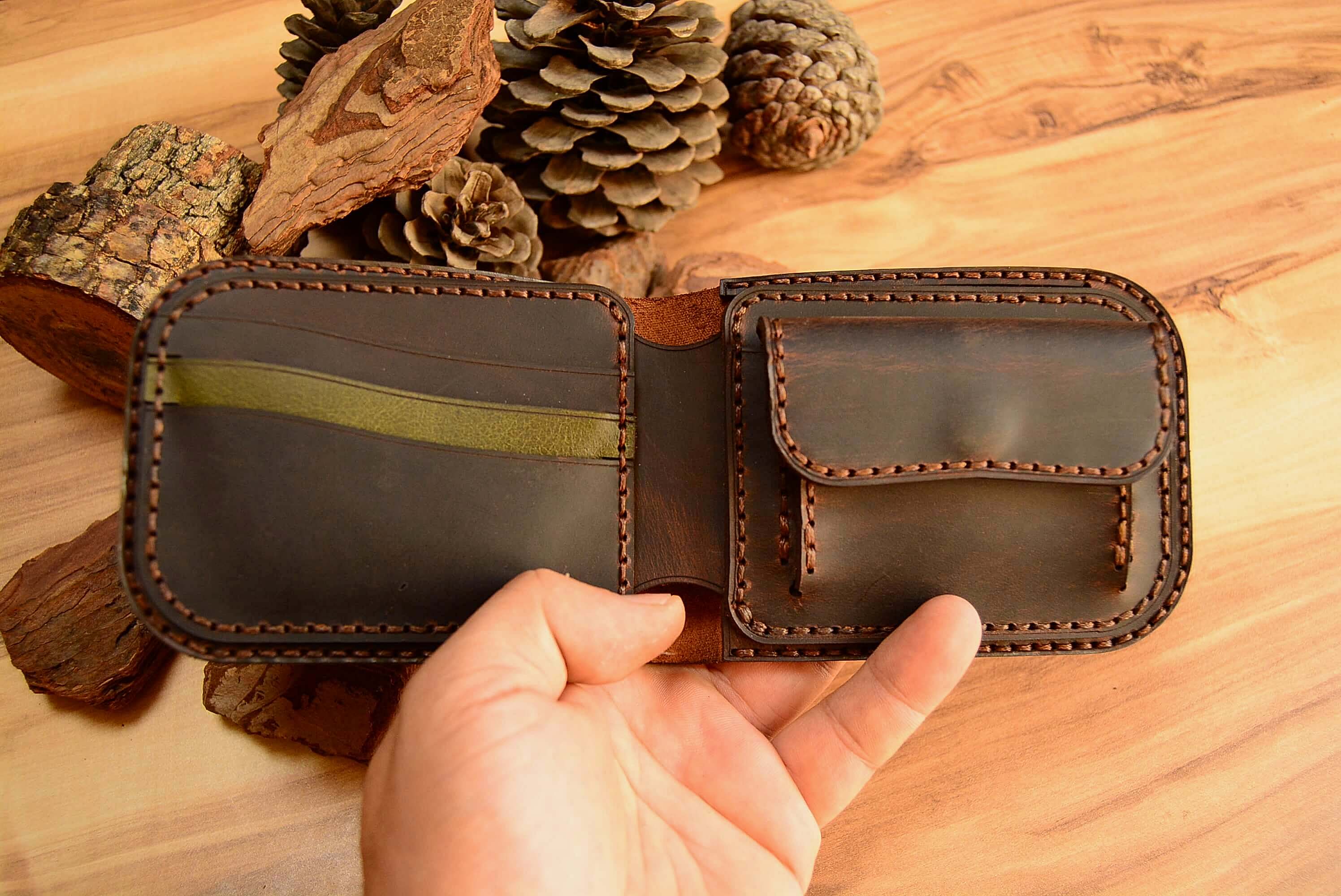 HECTOR V-2 BIFOLD EL YAPIMI DERİ CÜZDAN